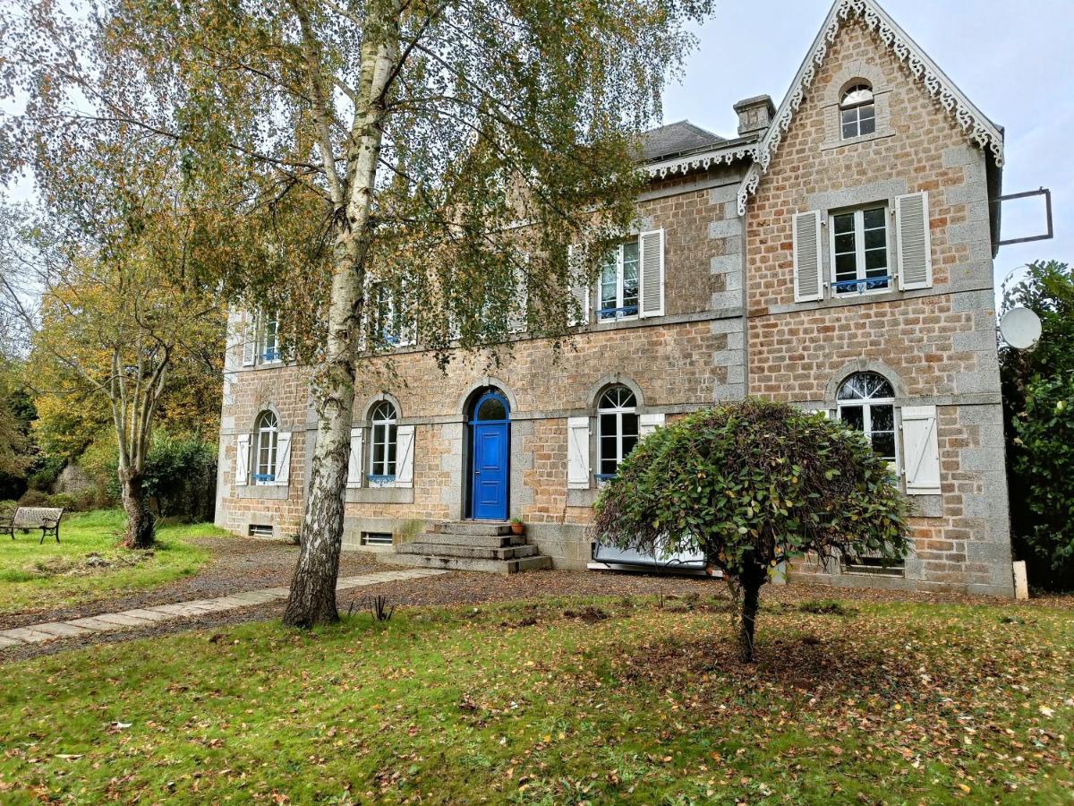 Maison La Motte With Bicycle Parking Saint-Hilaire-du-Harcouët Extérieur photo