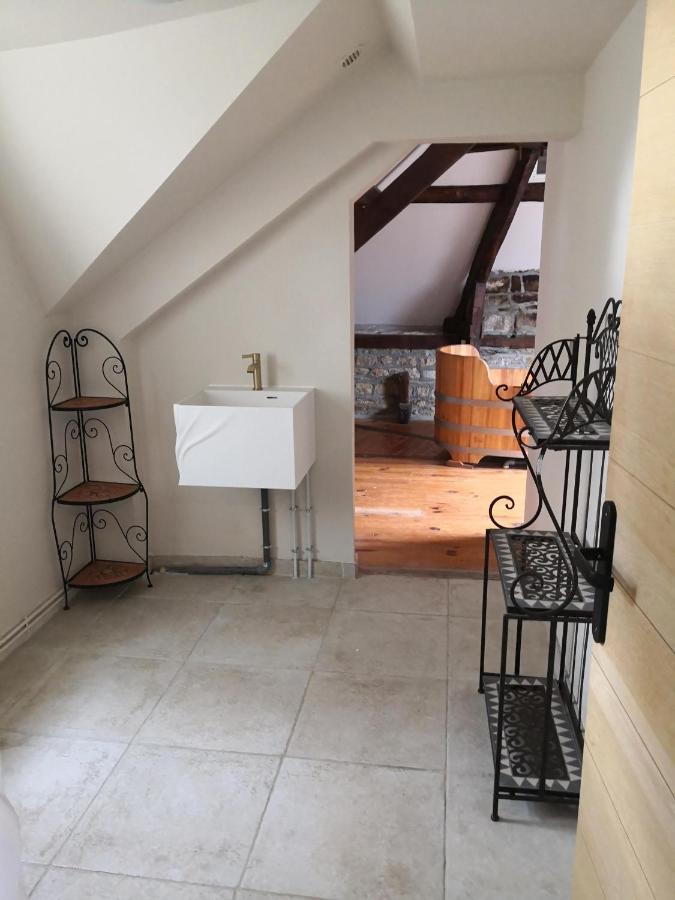 Maison La Motte With Bicycle Parking Saint-Hilaire-du-Harcouët Extérieur photo